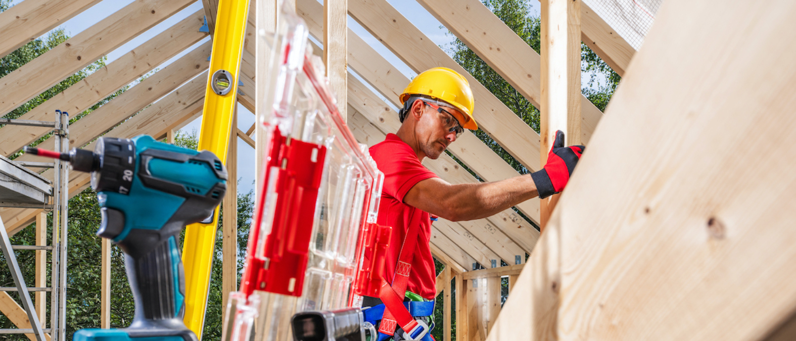 Beneficios del pino amarillo en la infraestructura industrial